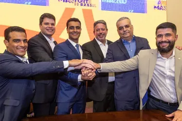 Oposição vive de incertezas em AL e espera movimentos de JHC para 2026