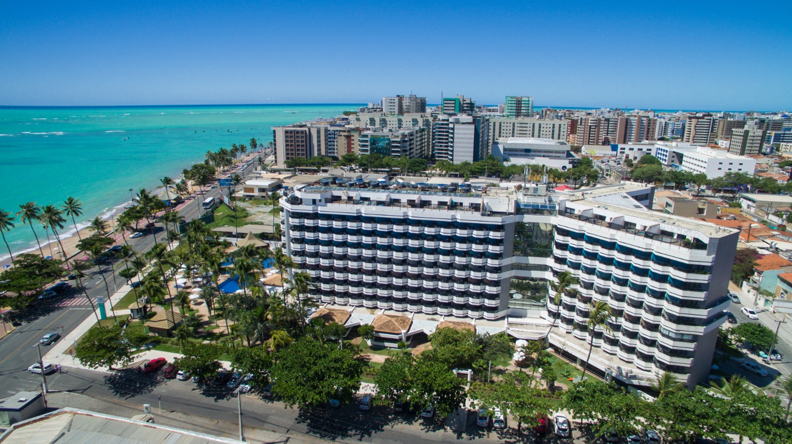 Chegada de turistas em Maceió cresce 22% e movimenta hotéis na baixa temporada