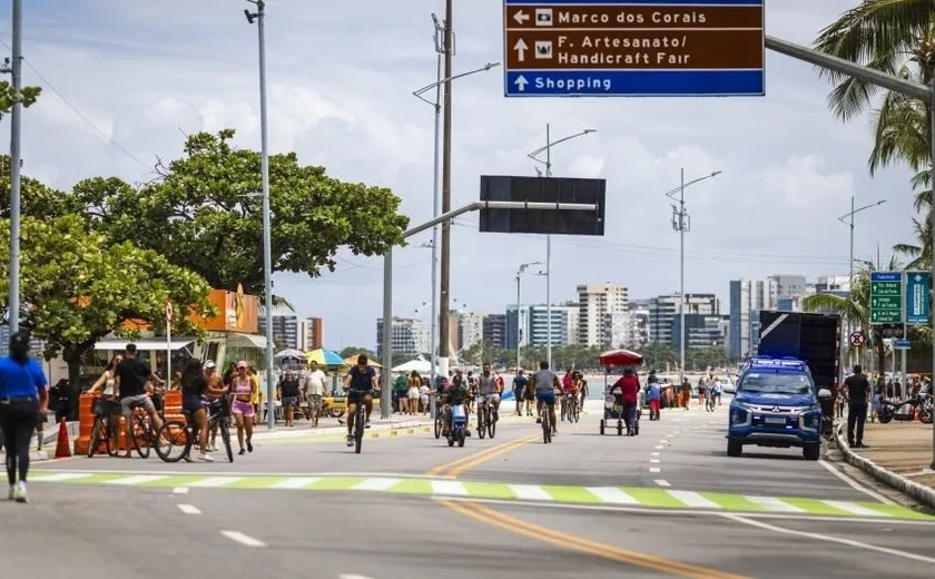 Maceió restringe bandeiras e wind banners em trecho da orla