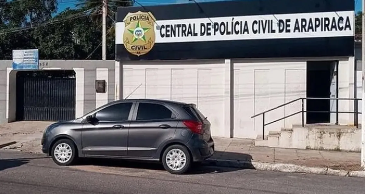 Pai é preso após filho de 5 anos ser encontrado sozinho e sem alimentação