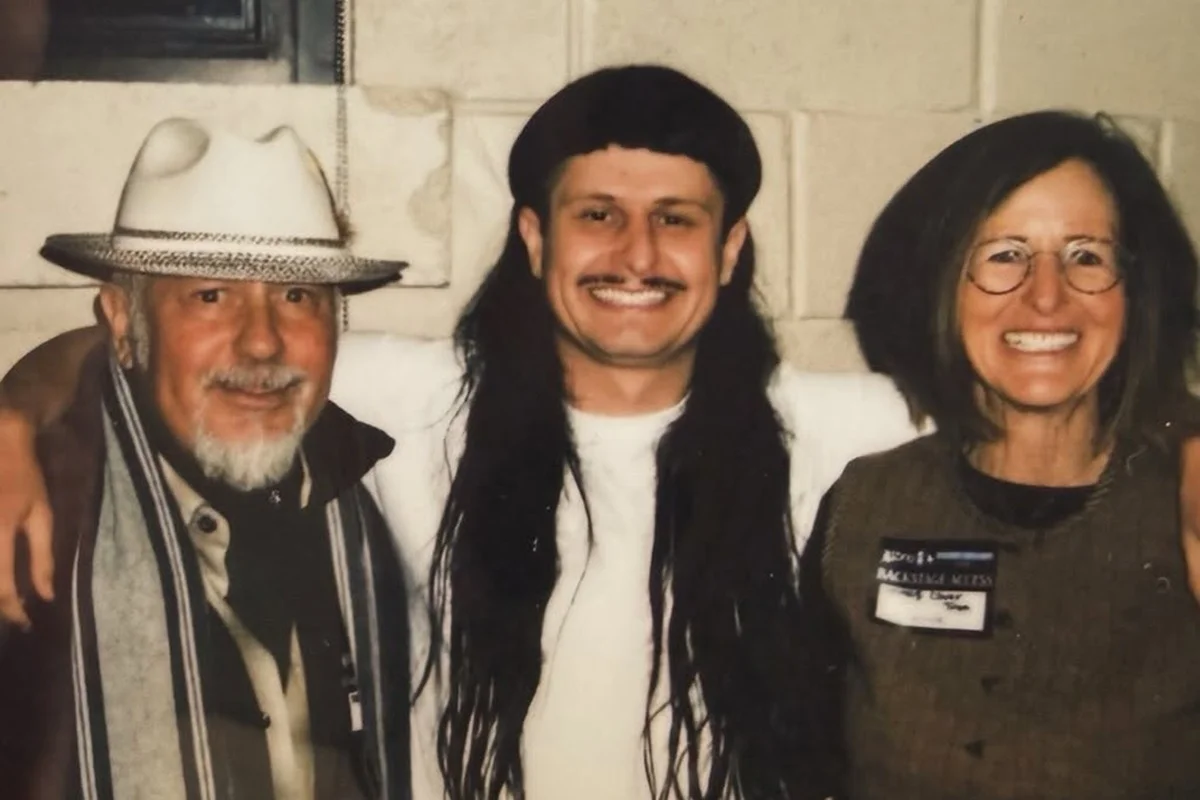 Pais de Oliver Tree quebram silêncio após morte do cantor em acidente no Rio