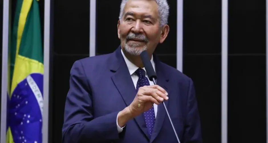 Sem chapa no PT, Paulão só não disputa reeleição no MDB se não quiser