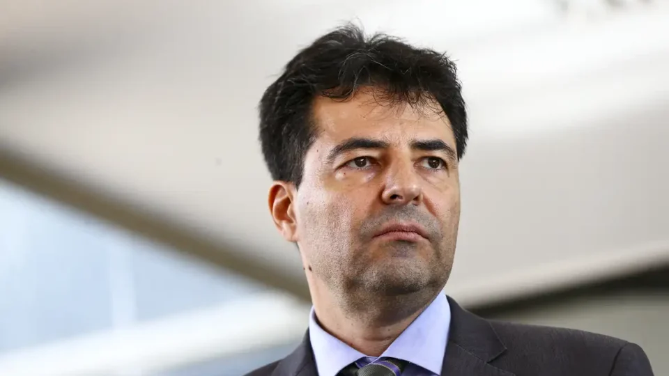Coordenador de Flávio Bolsonaro defendeu reduzir crédito habitacional