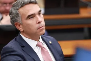 PEC da Blindagem: “votei porque a bancada fechou questão”, diz Rafael