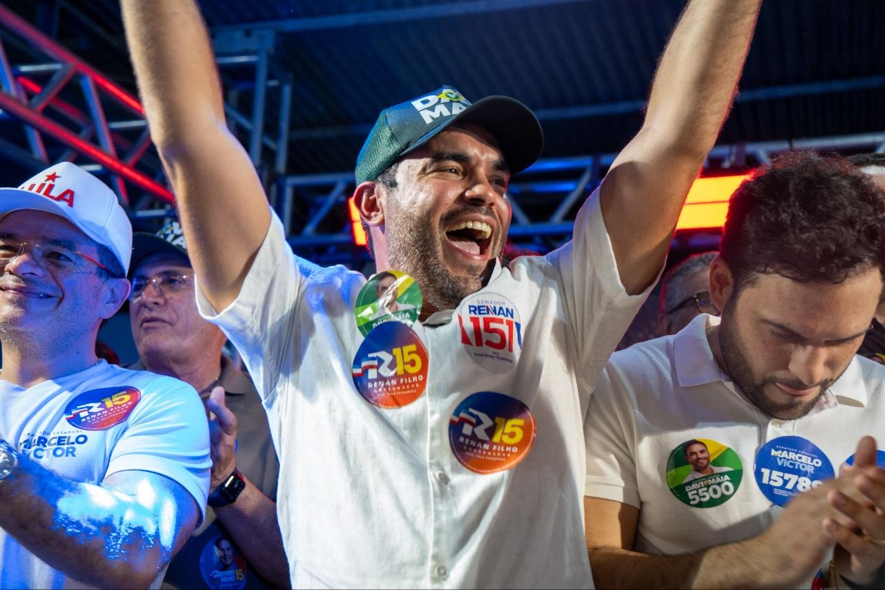 Com forte emoção, Davi Maia reúne apoiadores em Quebrangulo