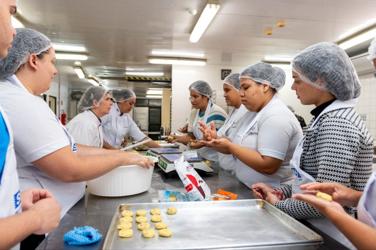 Mulheres conquistam espaço profissional com o Programa Aprendi no Flexal