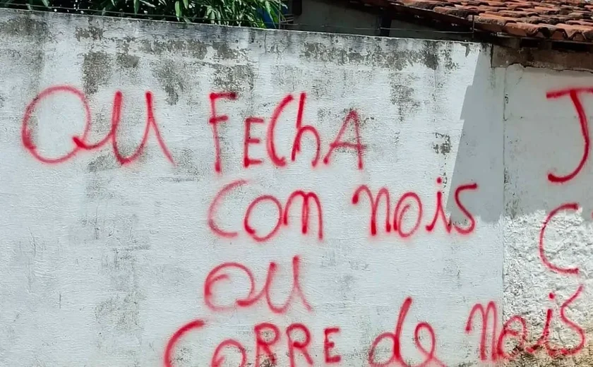 Polícia investiga pichações ligadas a facção criminosa em Coruripe