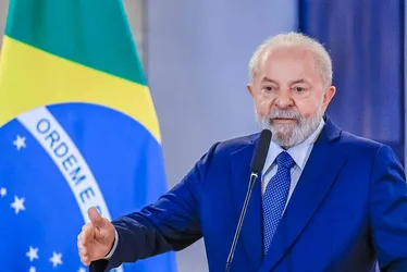Brasil reage a tarifas dos EUA e inicia processo para aplicar Lei de Reciprocidade