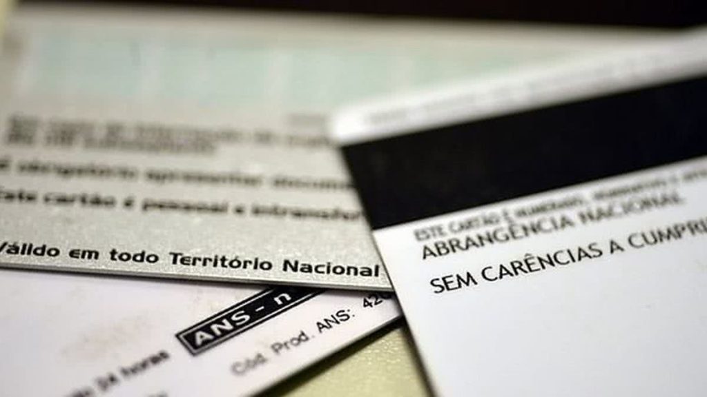 Procon multa Unimed após reajuste de quase 50% para idoso