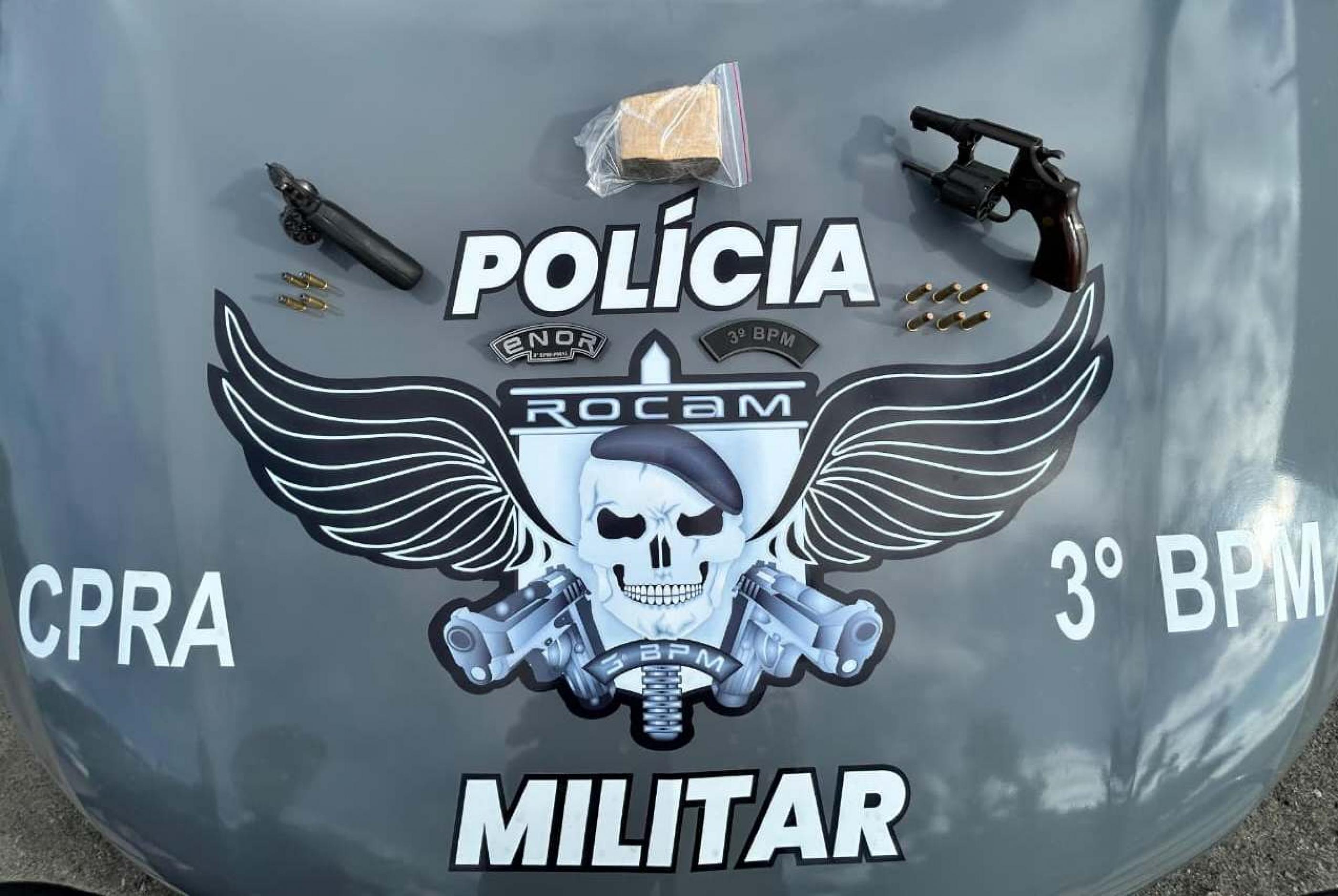 PM-AL apreende armas, drogas e recupera celular em Arapiraca