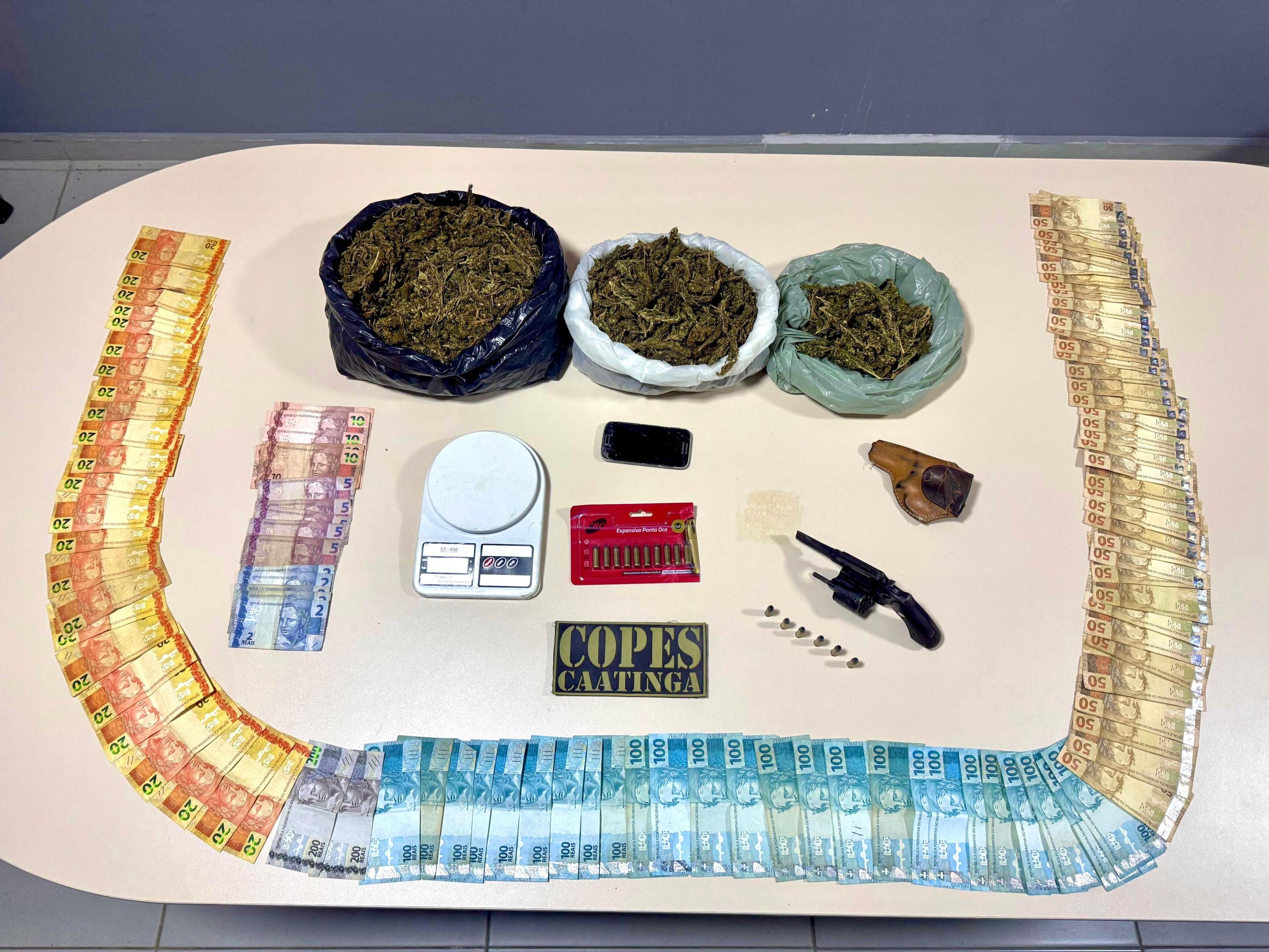 PM apreende armas, drogas e prende cinco suspeitos em operações no interior e Zona da Mata de Alagoas