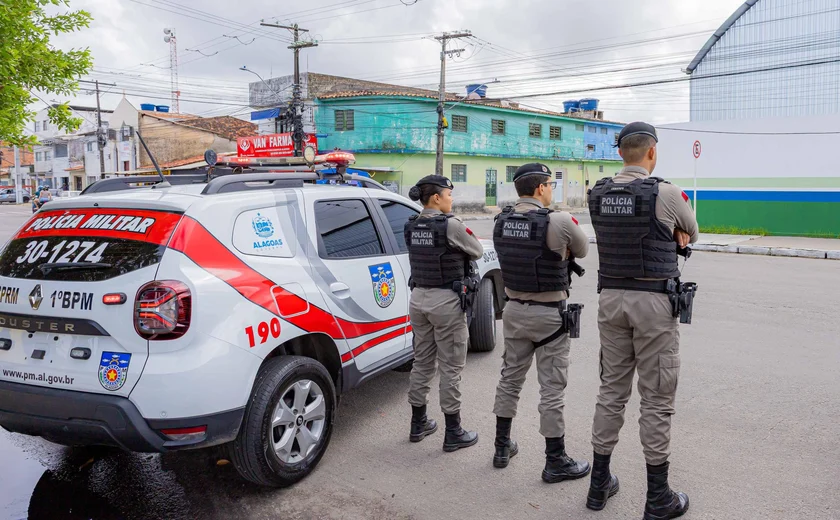 Mulher é presa após agressão e injúria racial contra policiais no Barro Duro