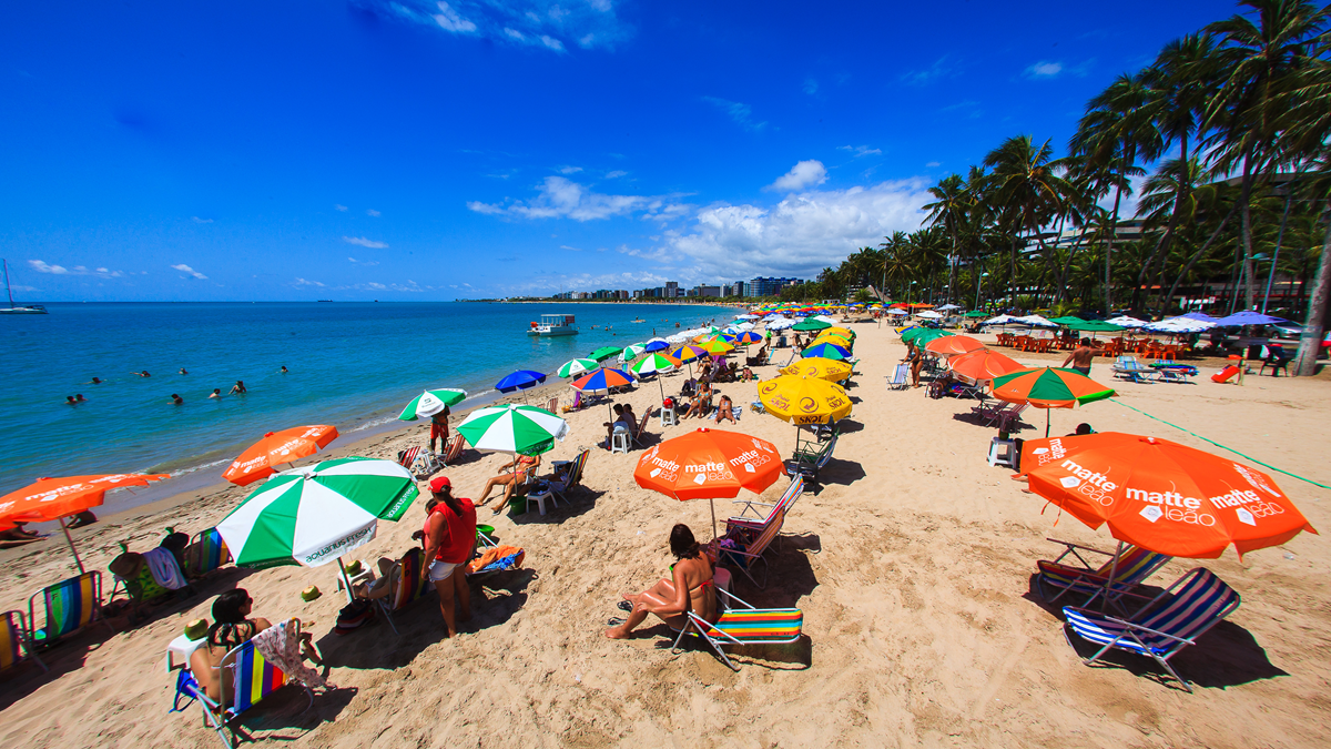 Maceió concentra oito dos 11 pontos impróprios para banho em Alagoas, diz IMA