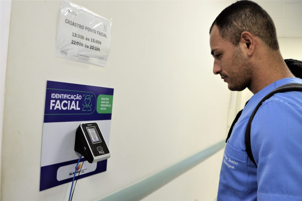 Alagoas: Pontos eletrônicos faciais são instalados em unidades da Sesau