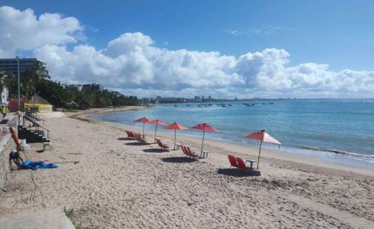 Oito trechos de praias de Alagoas estão impróprios para banho