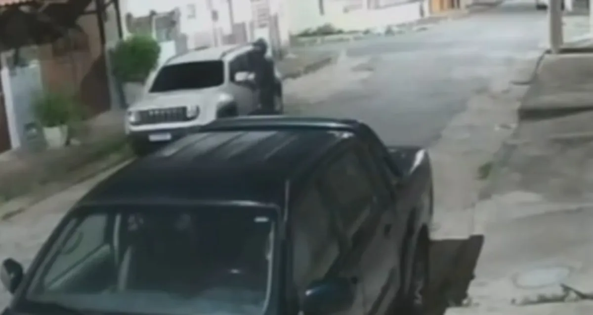 Empresário diz que furto de carro foi planejado por cliente