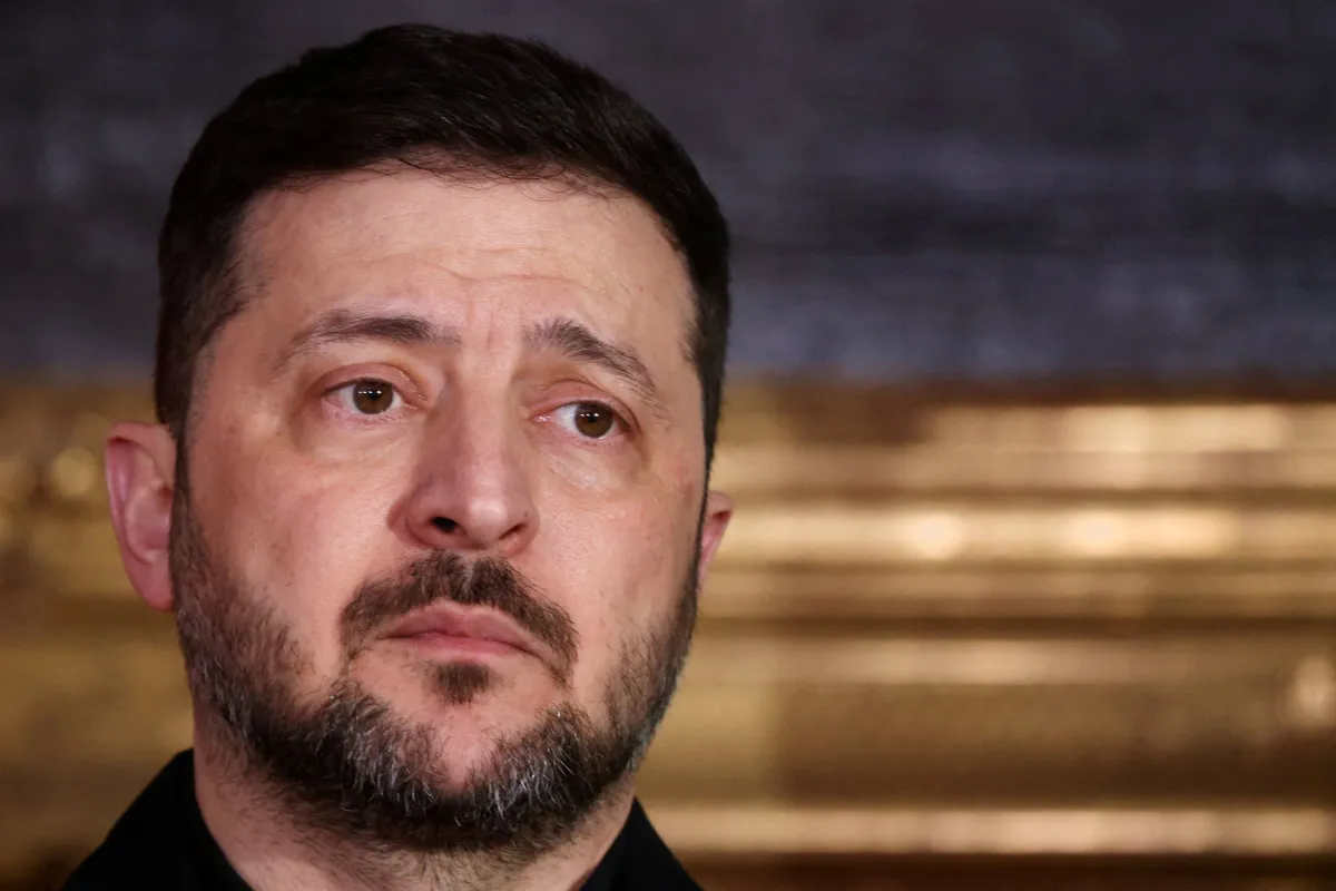 “Será um míssil”: Zelensky ironiza pergunta sobre viagem a Moscou