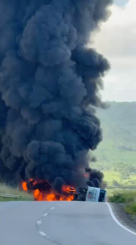 51 mil litros de diesel ameaçam o Rio Jequiá depois de caminhão explodir na BR-101