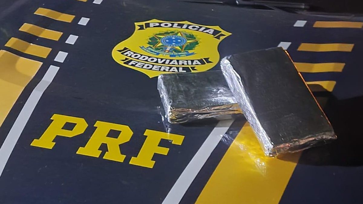 Grávida de 8 meses é flagrada com cocaína em ônibus com destino a Maceió