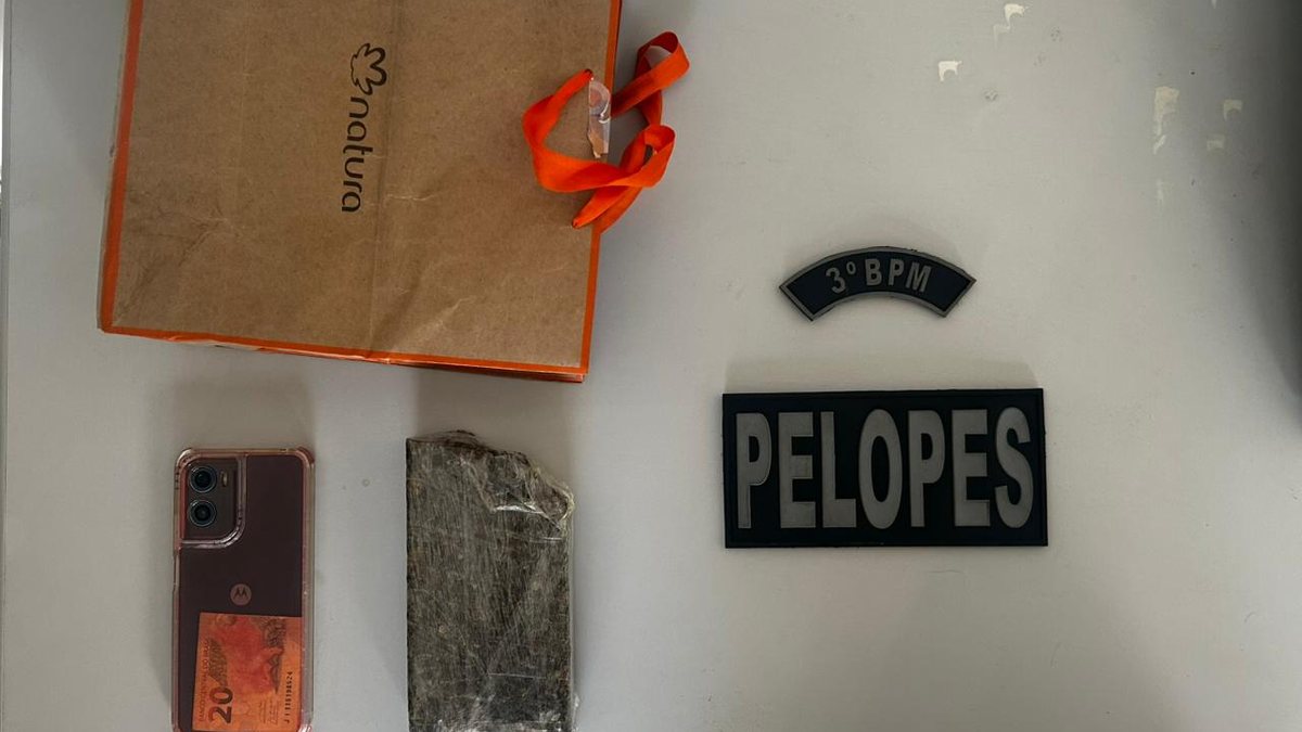 Suspeita de tráfico é detida com tablete de maconha em supermercado