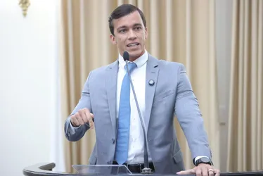 Projeto exige salva-vidas e endurece regras após caso em Maceió