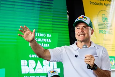 Renan Filho abre mão de projeto nacional e unifica grupo em Alagoas