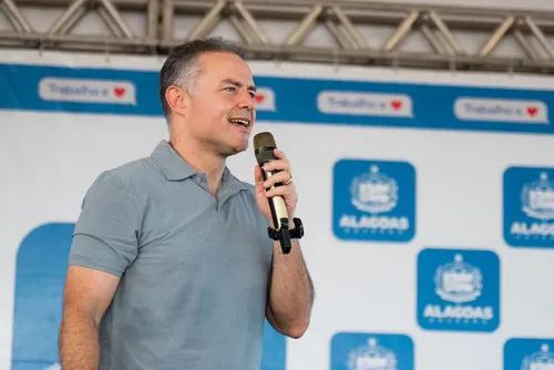 Renan Filho busca apoio de mais de 90 prefeitos: quem falta chegar?