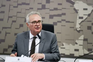 Renan reafirma que IR não voltará à Câmara e aponta chantagem de Lira
