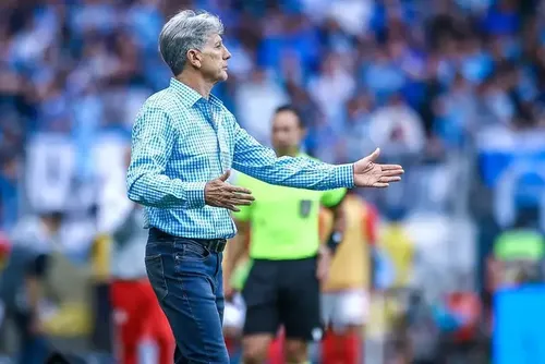 'Não fala português': Renato aponta barreira no Grêmio após empate