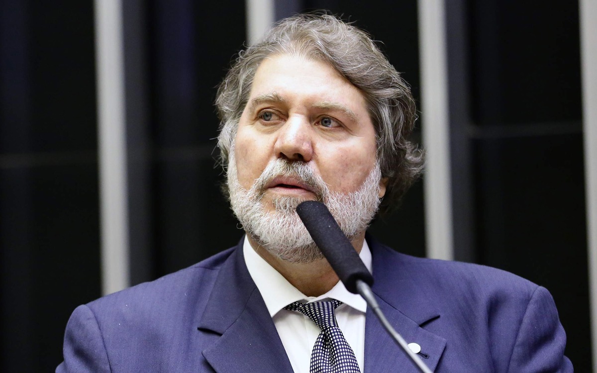 “Agora é oficial”: PCdoB aprova federação com PT, PV e PSB