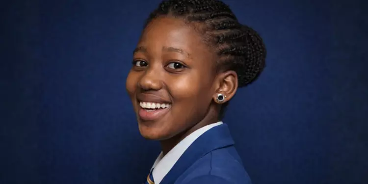 Estudante cria brinco com câmera e GPS para proteger mulheres