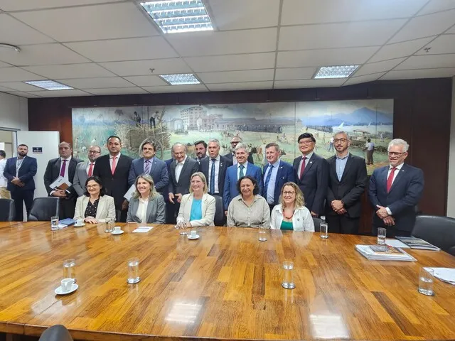 Cooperativas ampliam protagonismo em debate sobre defesa comercial do leite