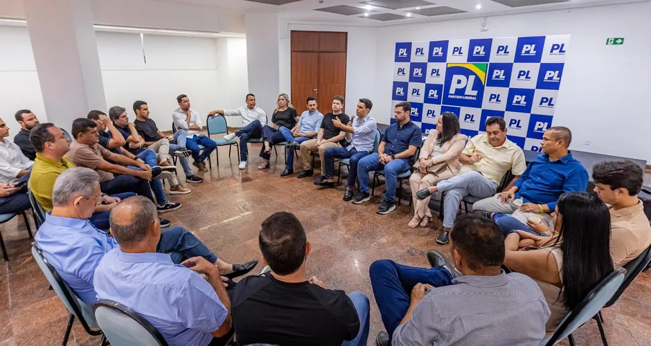 Reviravolta: JHC monta chapa para fazer duas vagas de federal no PL