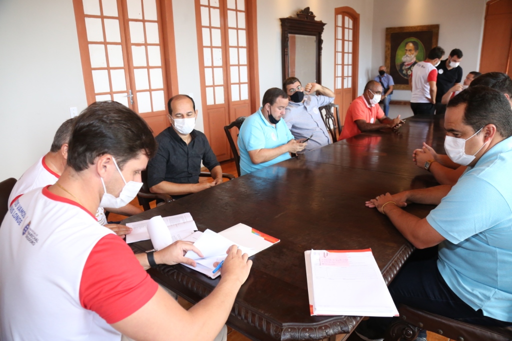 Prefeito Cacau envia projeto de lei com a abertura de 337 vagas para concurso público