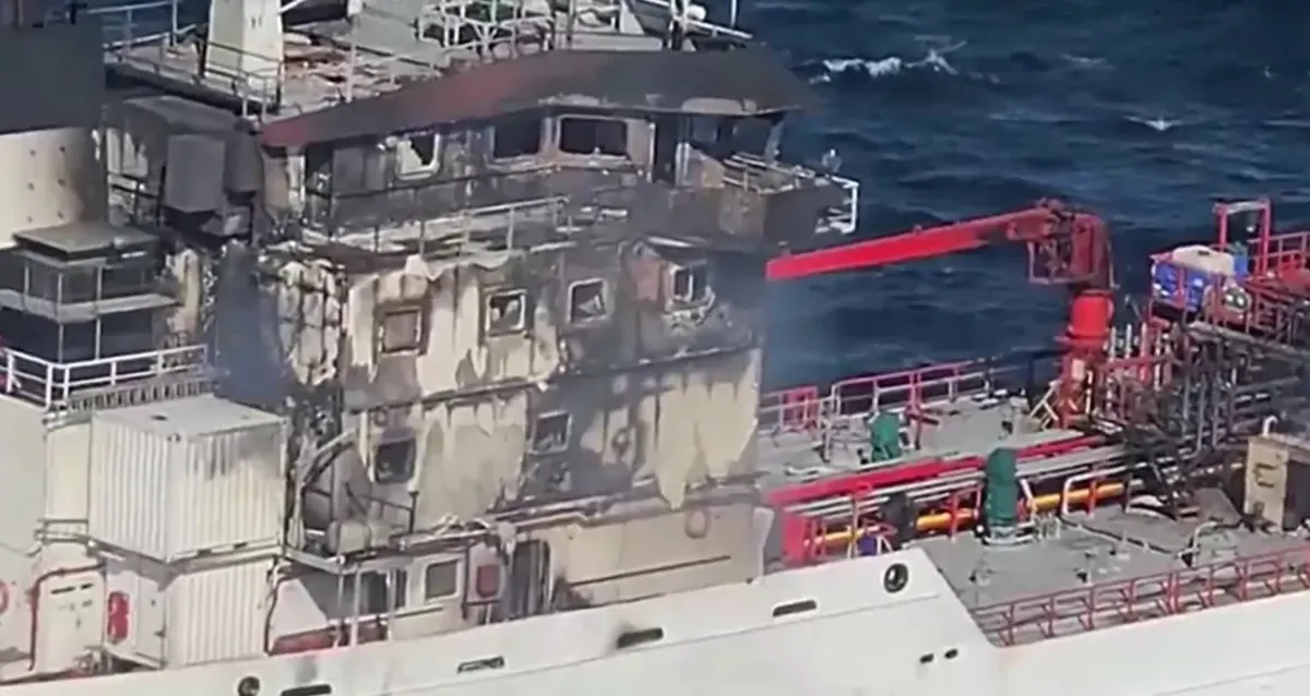 Incêndios em navios no Mar Negro deixam sete tripulantes desaparecidos