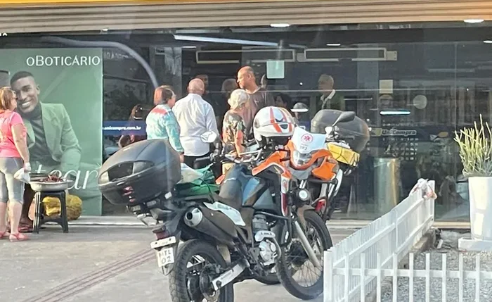 Mulher morre após sofrer parada cardíaca em supermercado na Ponta Verde