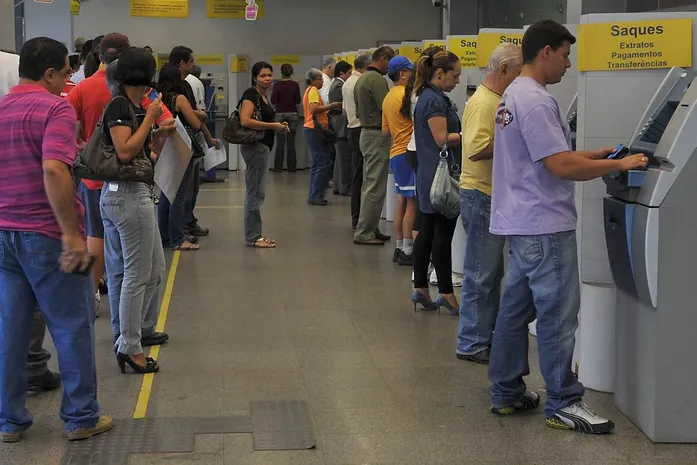 Atendimento bancário é suspenso na virada do ano e retorna somente em 2 de janeiro