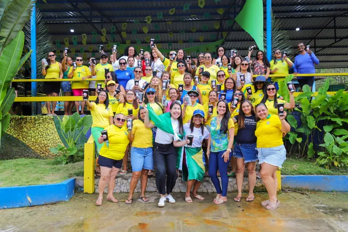 Clima de Copa e São João marcam fim de semana de Gabi Gonçalves