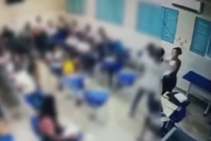 Vídeo: câmera registra momento em que aluno agride professora dentro de sala de aula no interior de AL