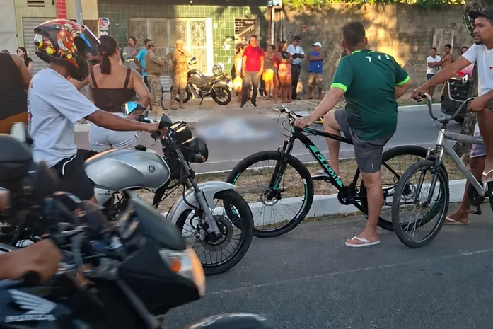 Jovem morre após caminhão atingir bicicleta no Trapiche da Barra