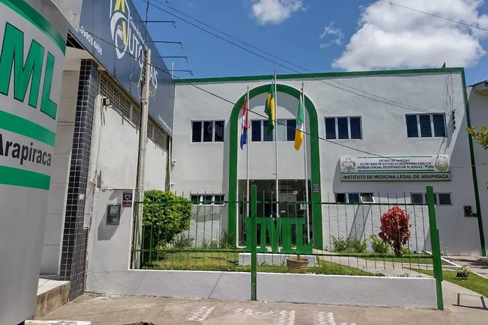 Menina de dois anos morre eletrocutada ao pegar celular em Palmeira