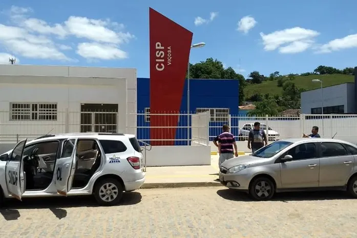 Homem é preso com espingarda e revólver em Cajueiro