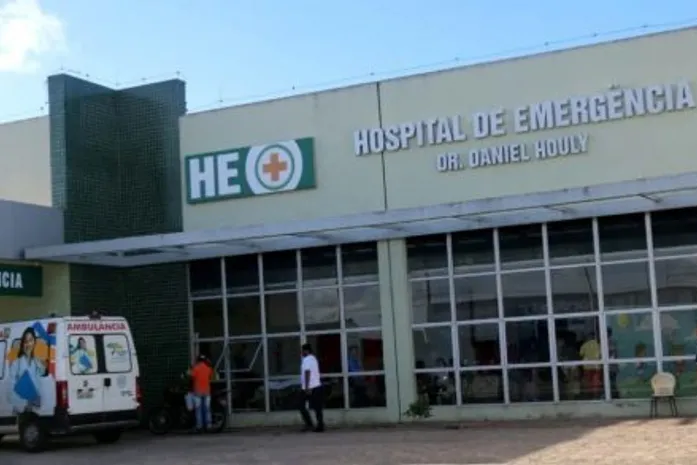 Acidente entre carro e moto deixa três feridos em AL; criança de 10 anos está entre as vítimas