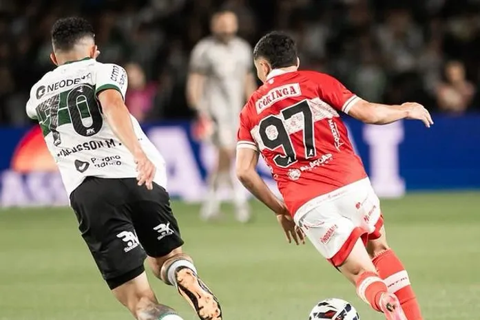 CRB barra o líder Coritiba fora de casa, mas vê sonho do acesso ficar mais distante