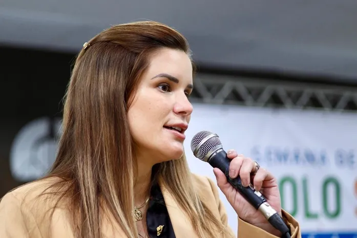 Prefeita de Atalaia renuncia o cargo e busca vaga na Assembleia Legislativa