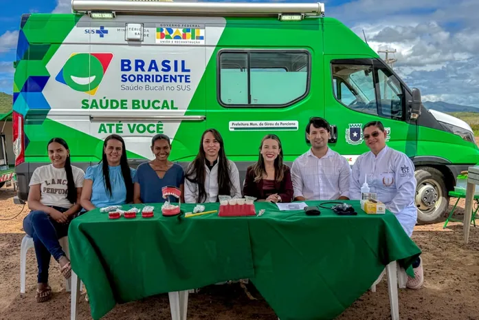 Prefeitura entrega unidade odontológica móvel para comunidades carentes em Girau do Ponciano