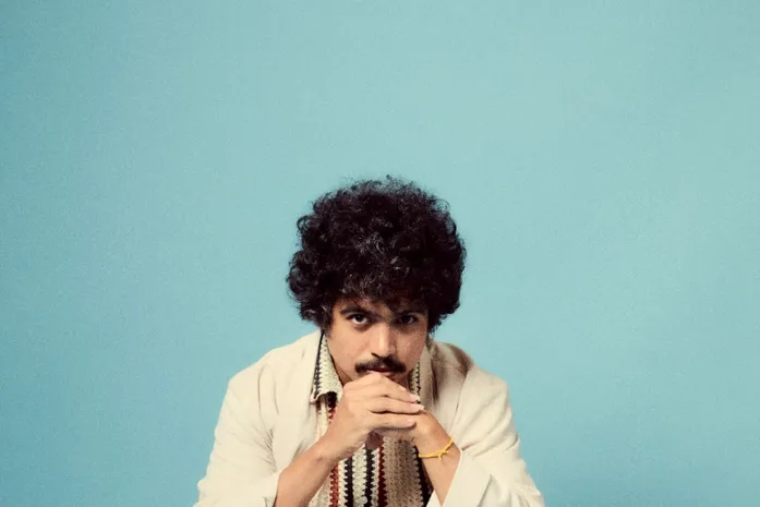 Cantor alagoano grava filme de álbum entre Maceió e Ilha do Ferro