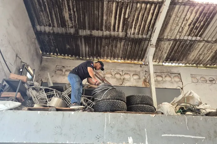Operação em Maceió fiscaliza ferros-velhos e prende suspeito por receptação de cabos