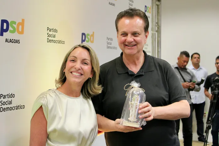 Thais Canuto sela pré-candidatura em ato com Kassab