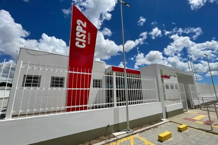 Suspeito de agiotagem é preso com quase 200 cartões e documentos de vítimas em Penedo